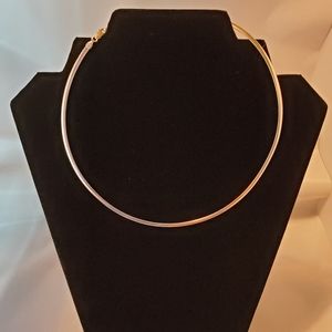 NWOT 3mm Silver Omega